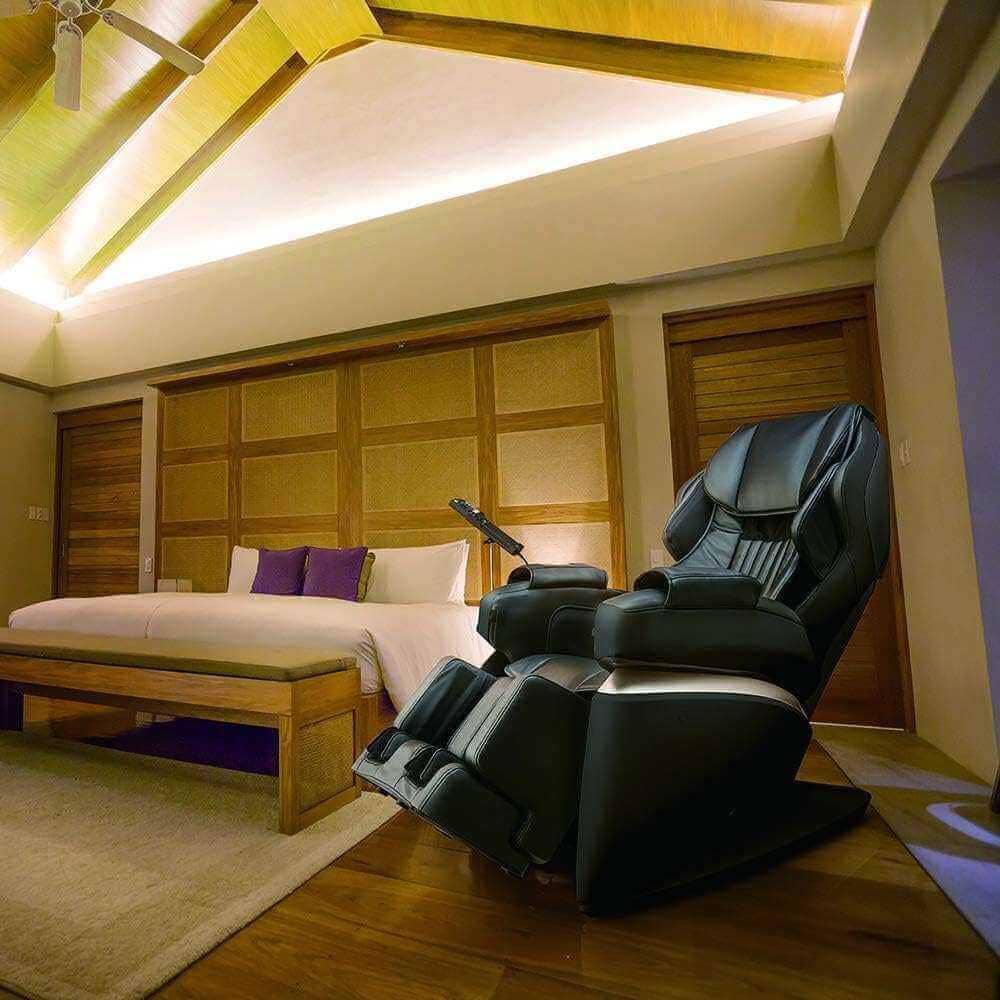 Kurodo - Executive 4D Deep Tissue Zero Gravity Massage Chair